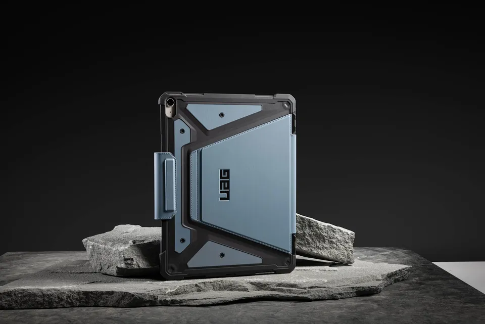 UAG Metropolis SE iPad Air 11 M3 Folio Hülle Stiftfach