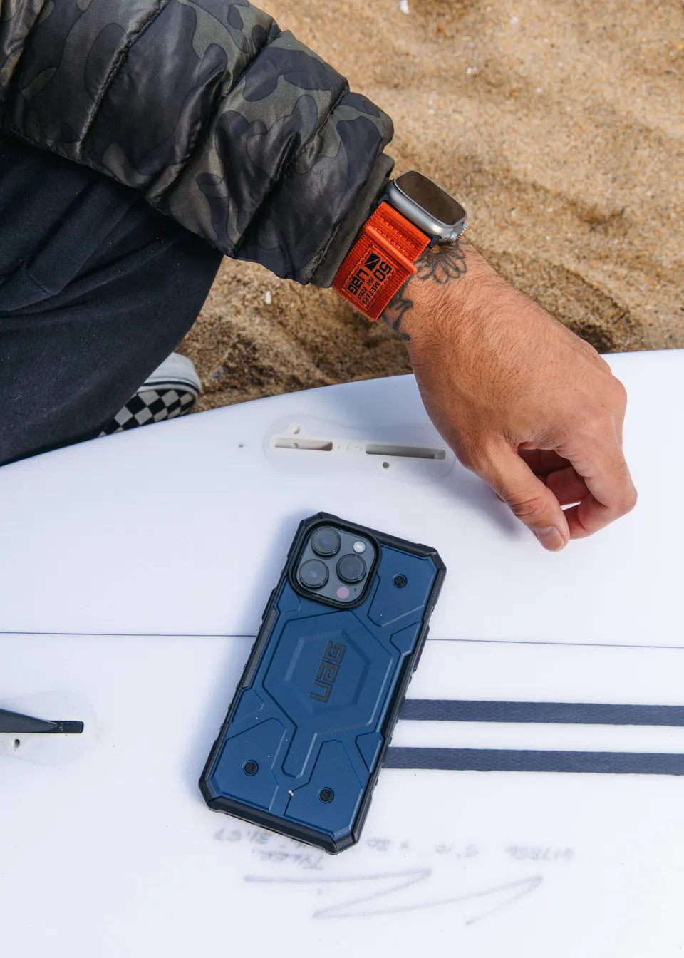 UAG Pathfinder iPhone 14 Plus Hülle MagSafe Stoßfest 5,4m