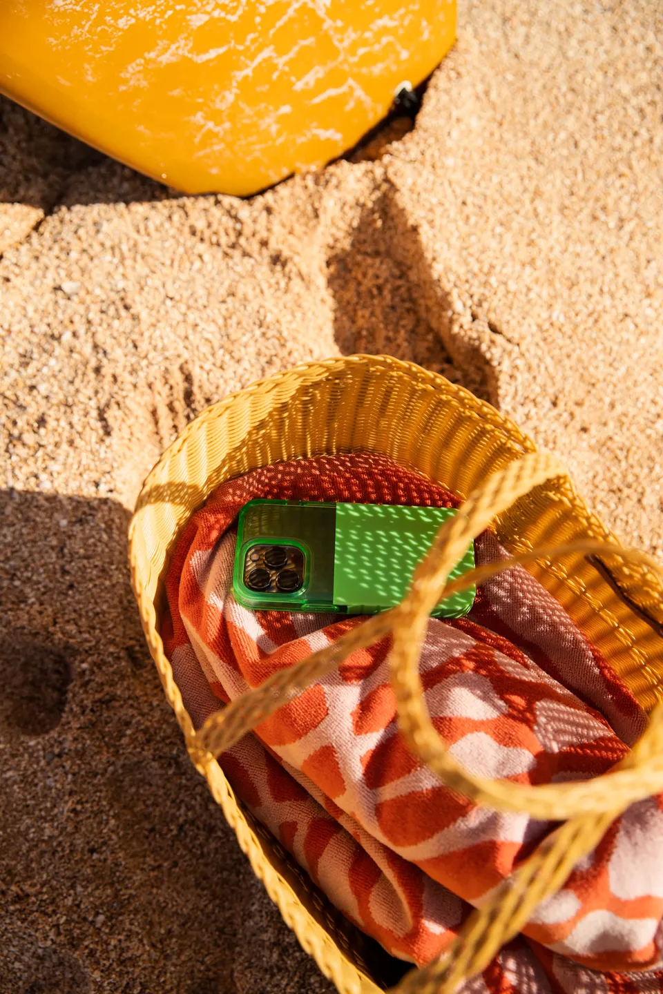 UAG Dip iPhone 13 Pro Hülle bunt 6m Fallschutz