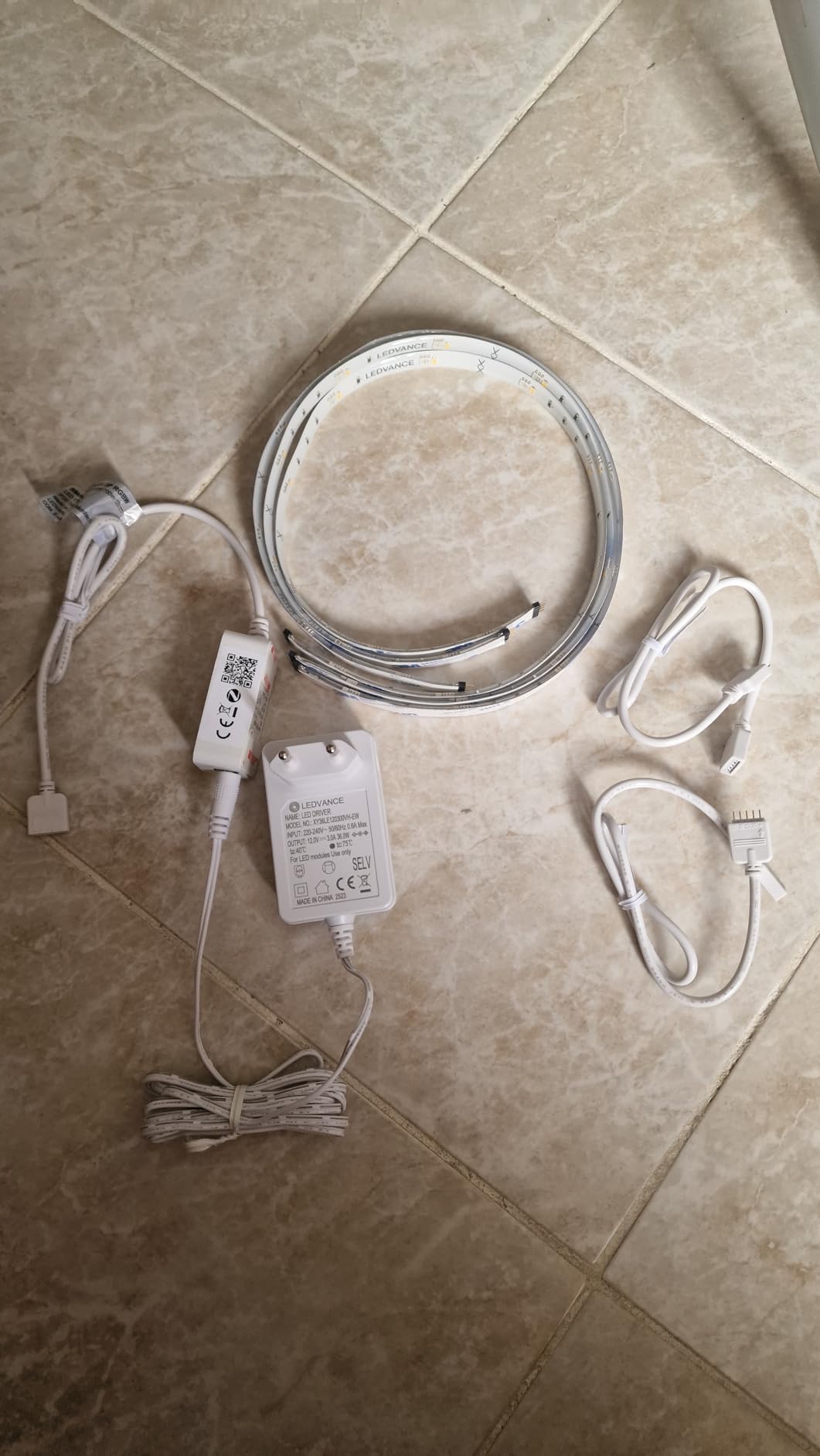 ams OSRAM Smart+ LED Streifen Basis RGBW 180cm Zigbee dimmbar 700lm