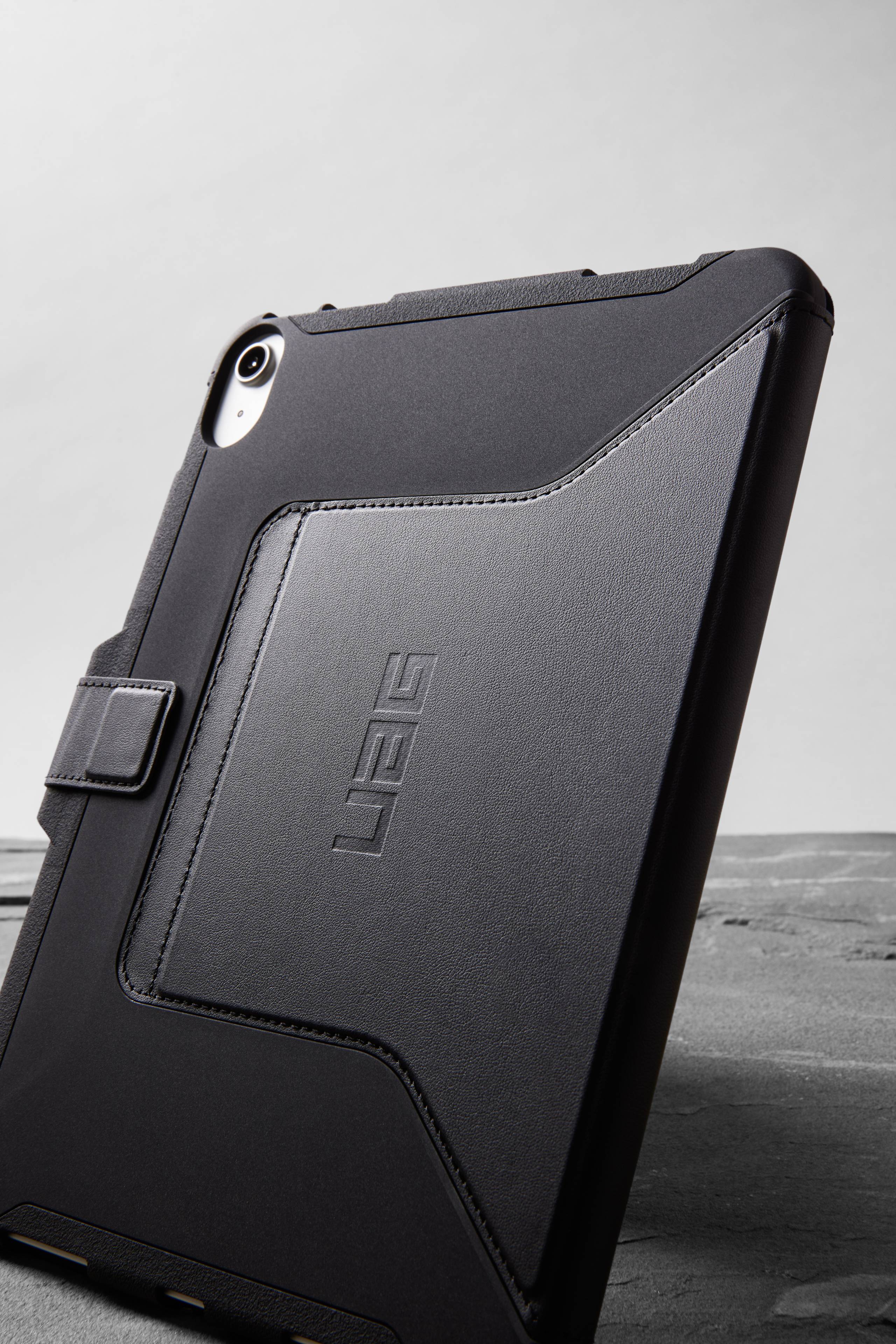 UAG Scout iPad 10.9 10. Gen Folio Hülle mit Ständer