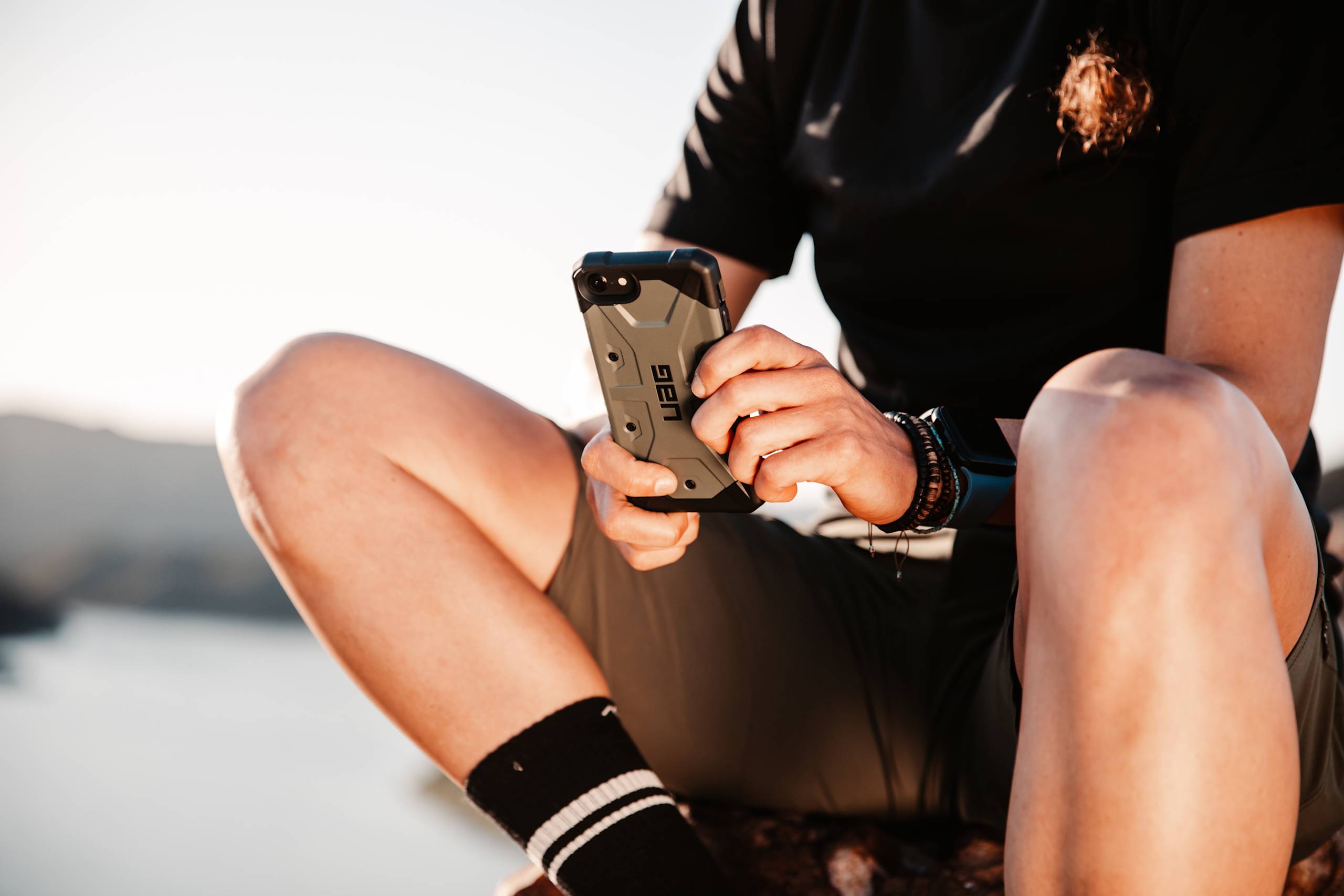 UAG Pathfinder SE iPhone SE 2022 Handyhülle robust