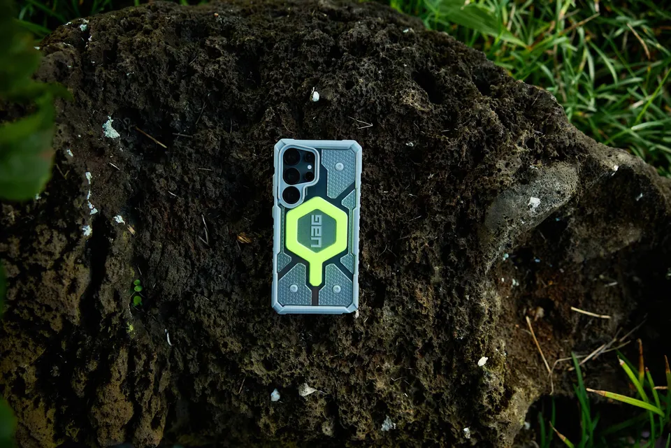 UAG Pathfinder Clear Galaxy S25 Ultra Hülle Neon mit Lanyard