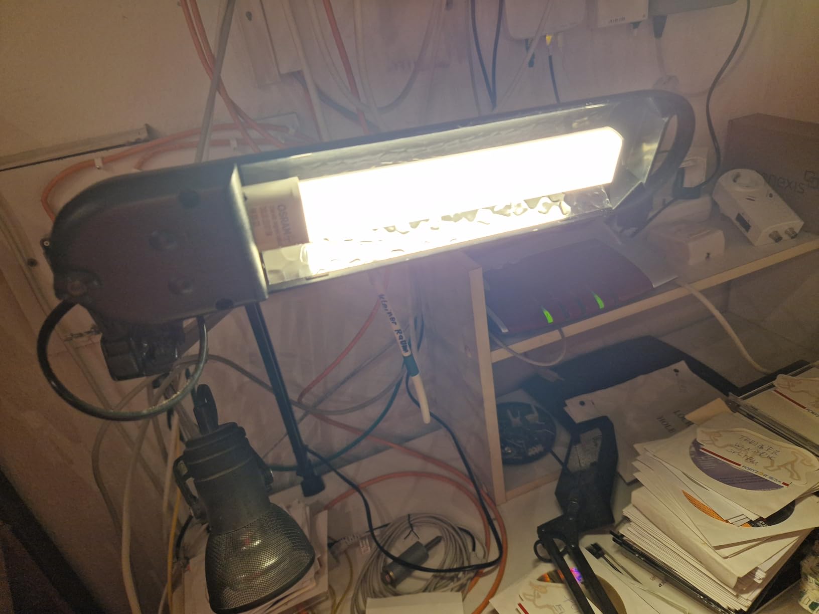 ams OSRAM DULUX S11 LED Kompaktlampe G23 6W warmweiß