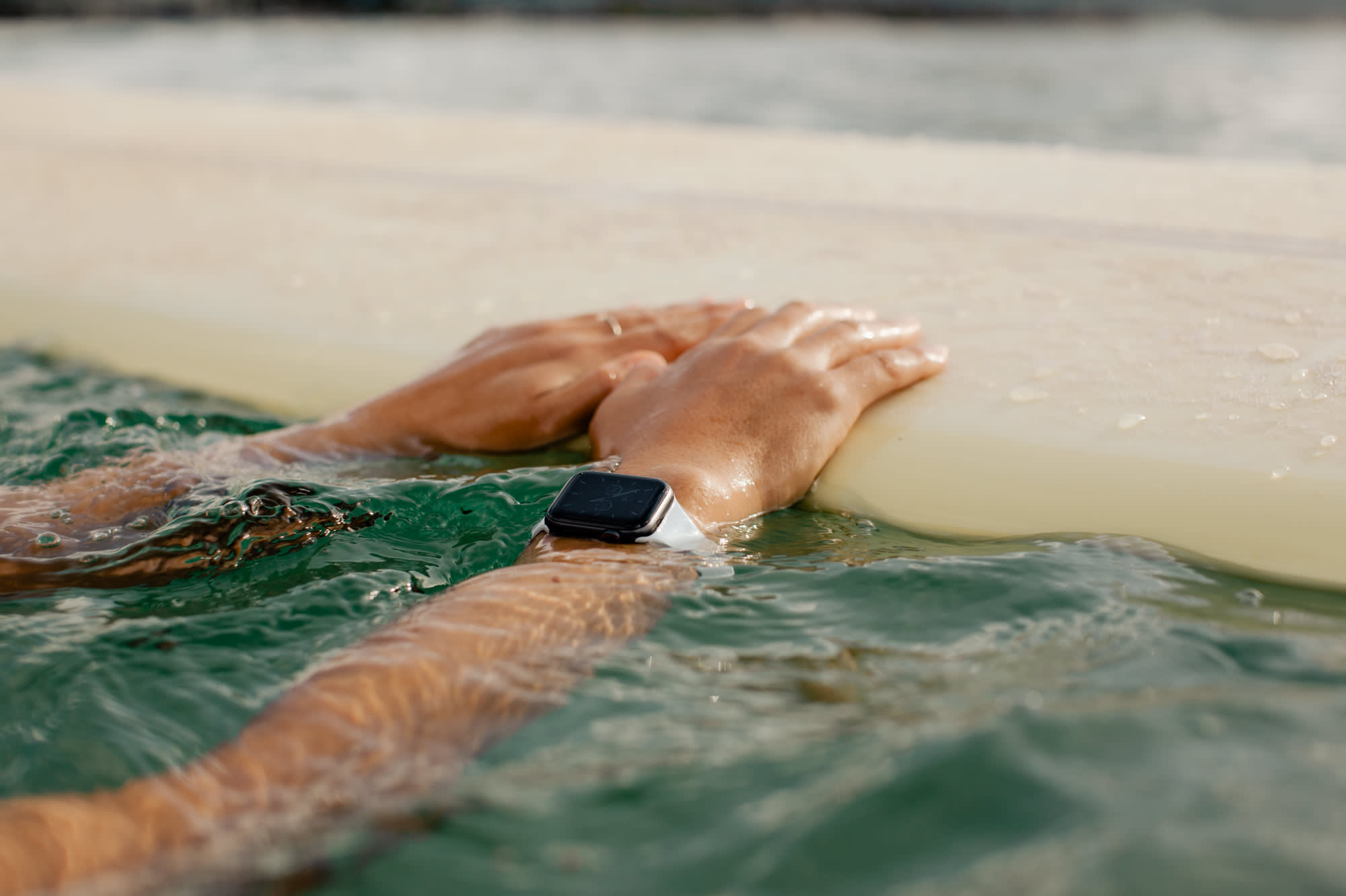 UAG Dot Silicone Strap Apple Watch Armband 18mm