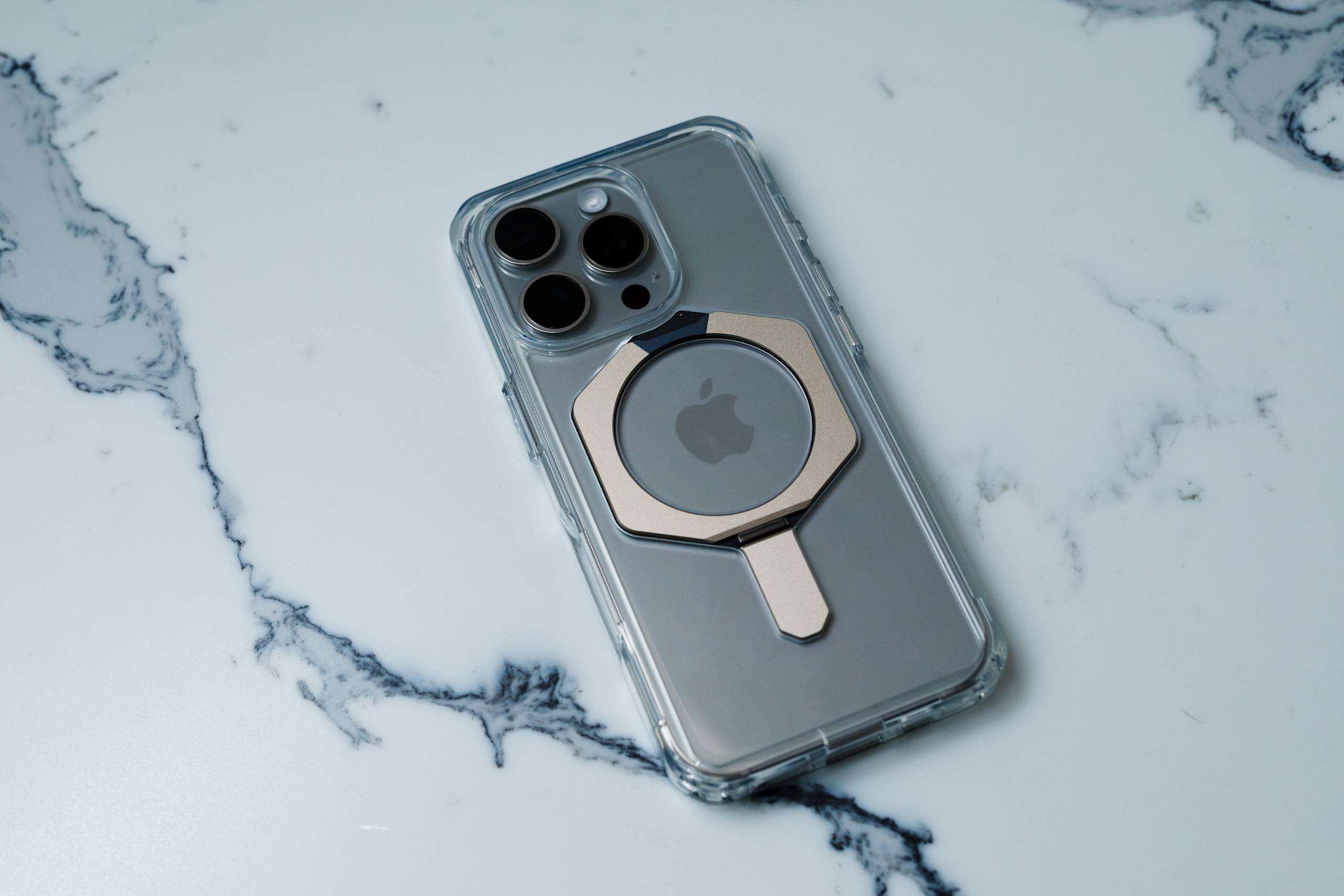 UAG Plyo XTE iPhone 16 Pro Max Hülle MagSafe Ständer