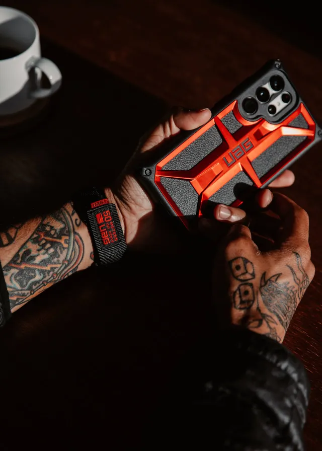 UAG Monarch Galaxy S22 5G Hülle robust Leder
