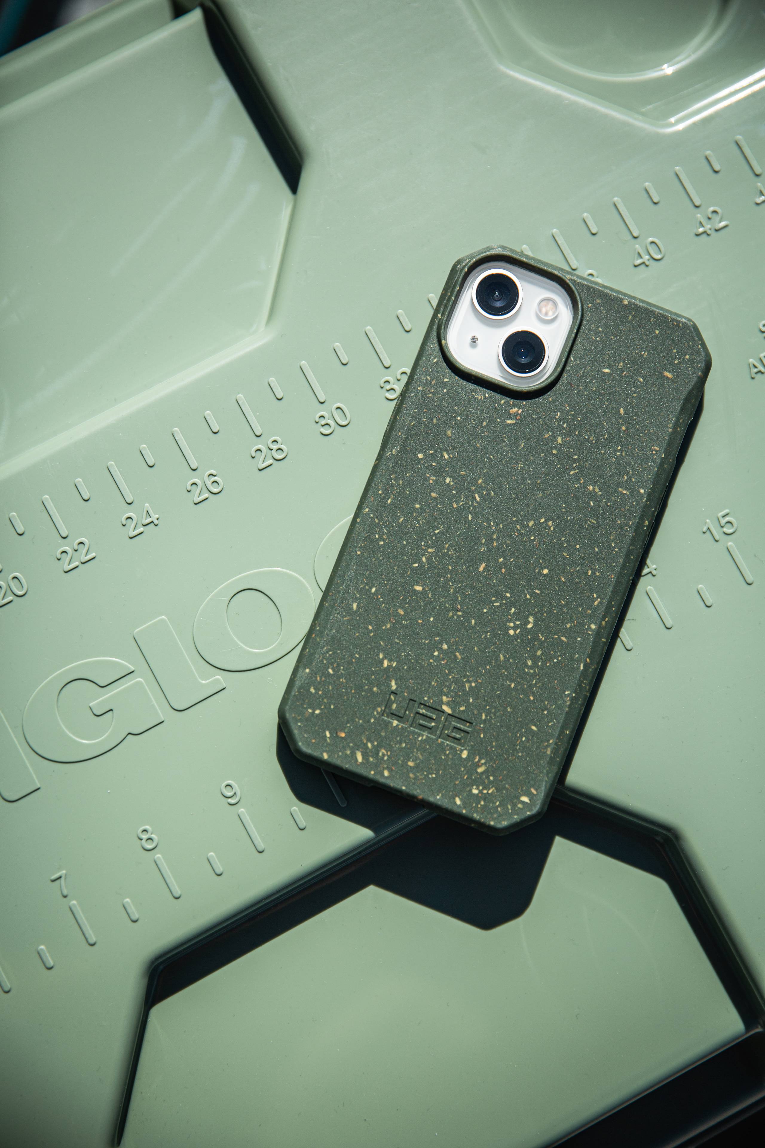 UAG Outback iPhone 13 Pro Hülle Bio Kompostierbar