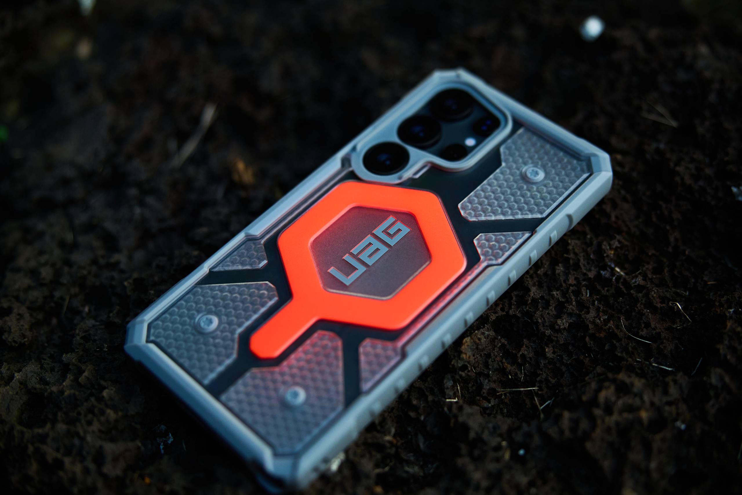 UAG Pathfinder Clear Galaxy S25 Ultra Hülle Active Lava Lanyard