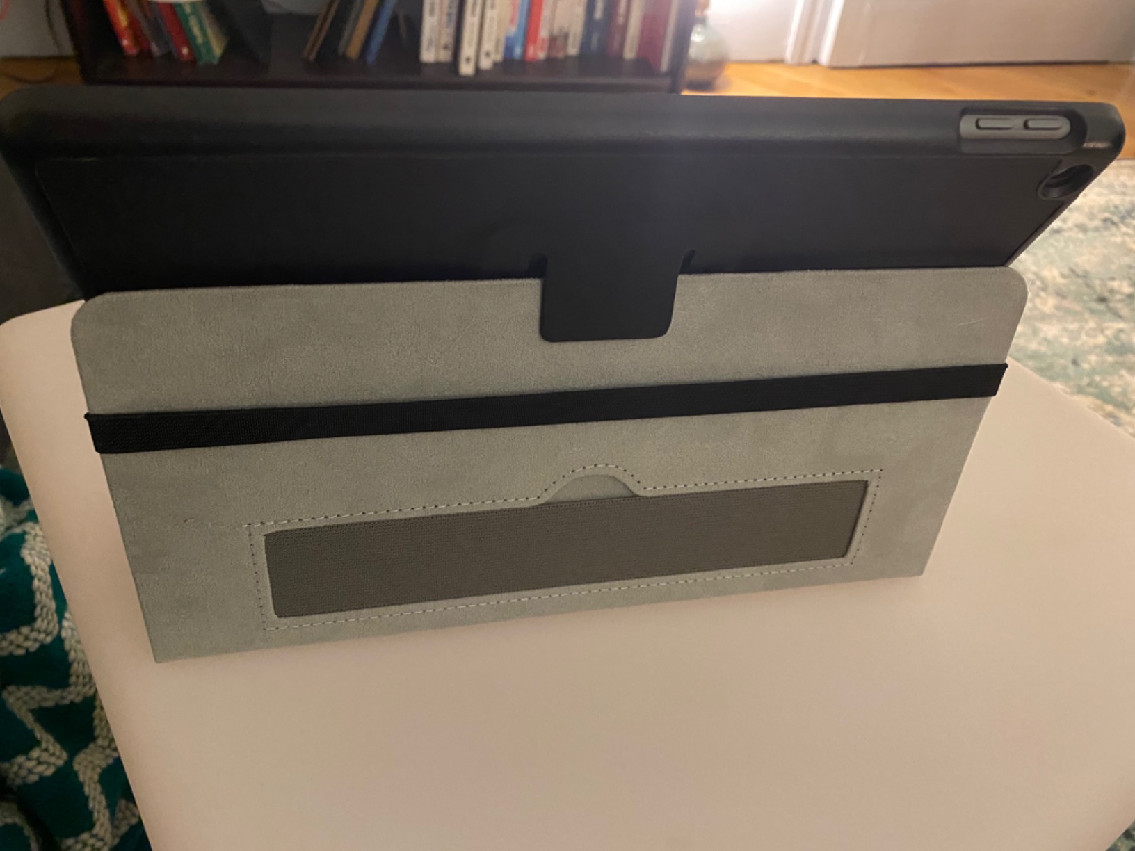 Mobilis ACTIV+ iPad 10,2 Schutzhülle Folio Stifthalter