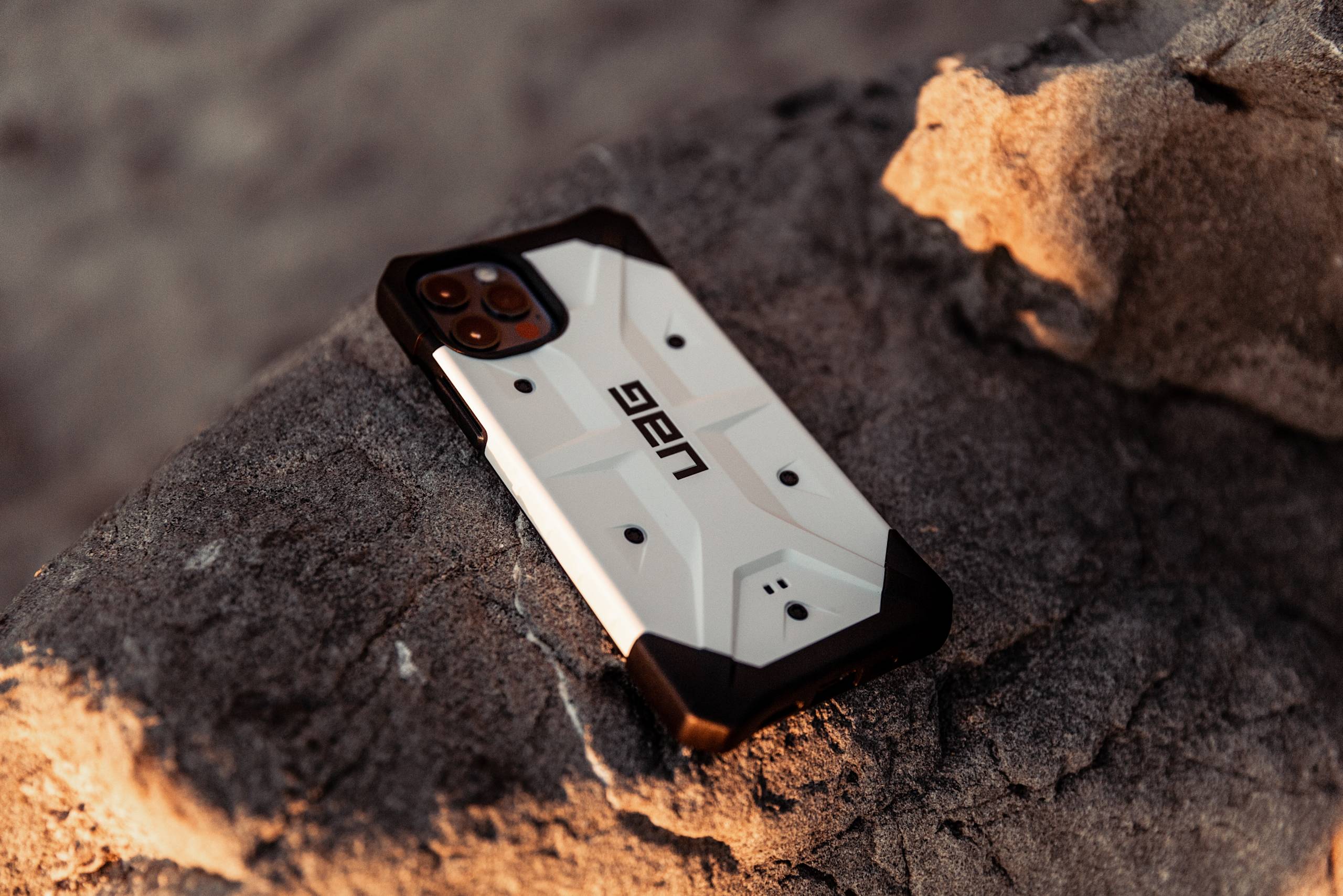 UAG Pathfinder SE iPhone 12 Mini Handyhülle schwarz robust