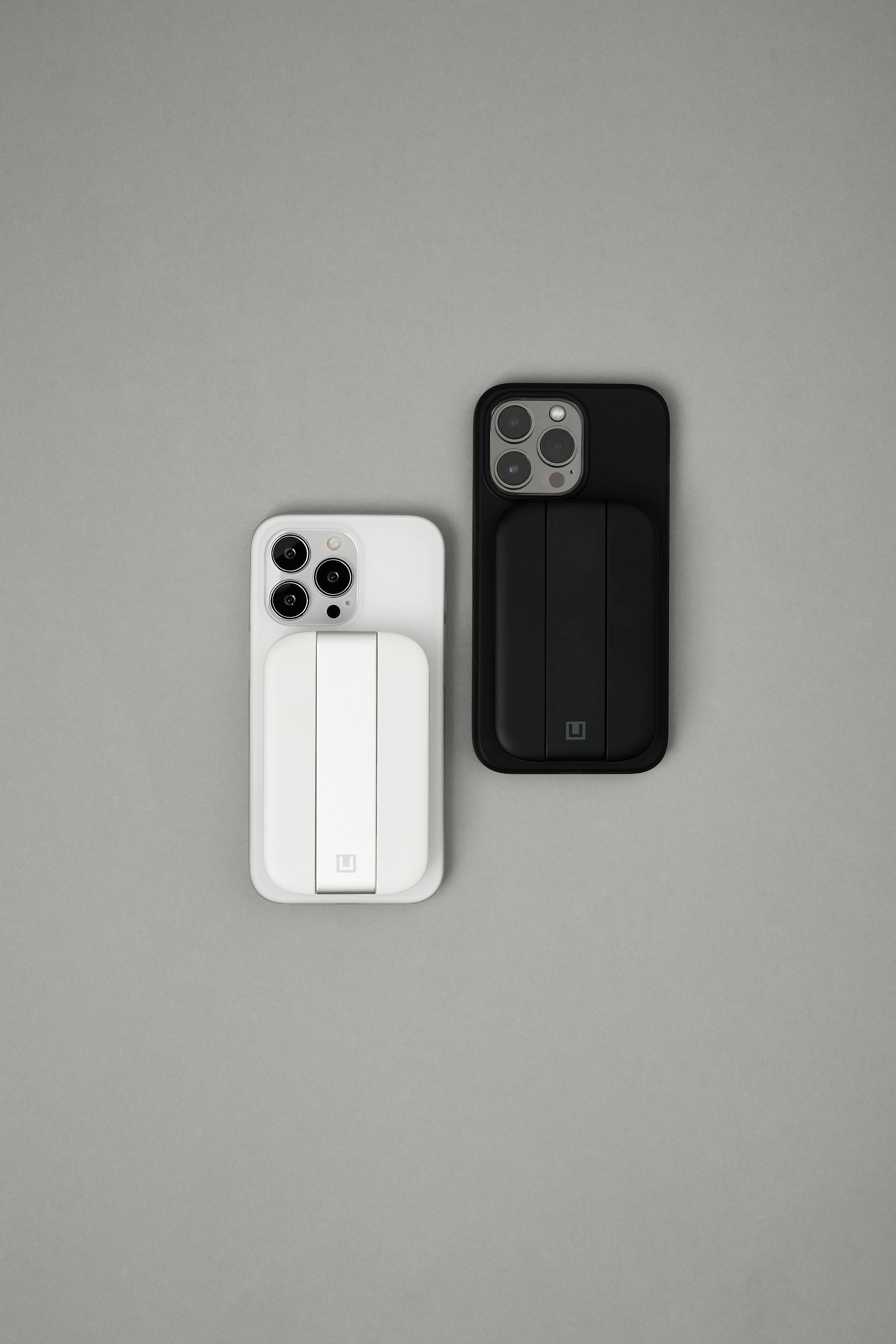UAG Lucent Power Battery MagSafe Powerbank 4000 mAh Ständer