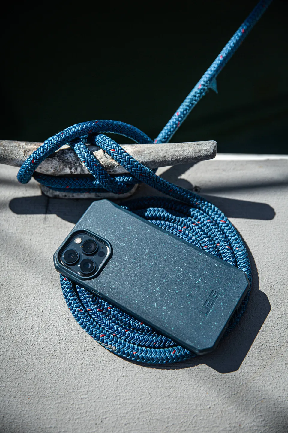 UAG Outback iPhone 13 Pro Hülle Bio Kompostierbar