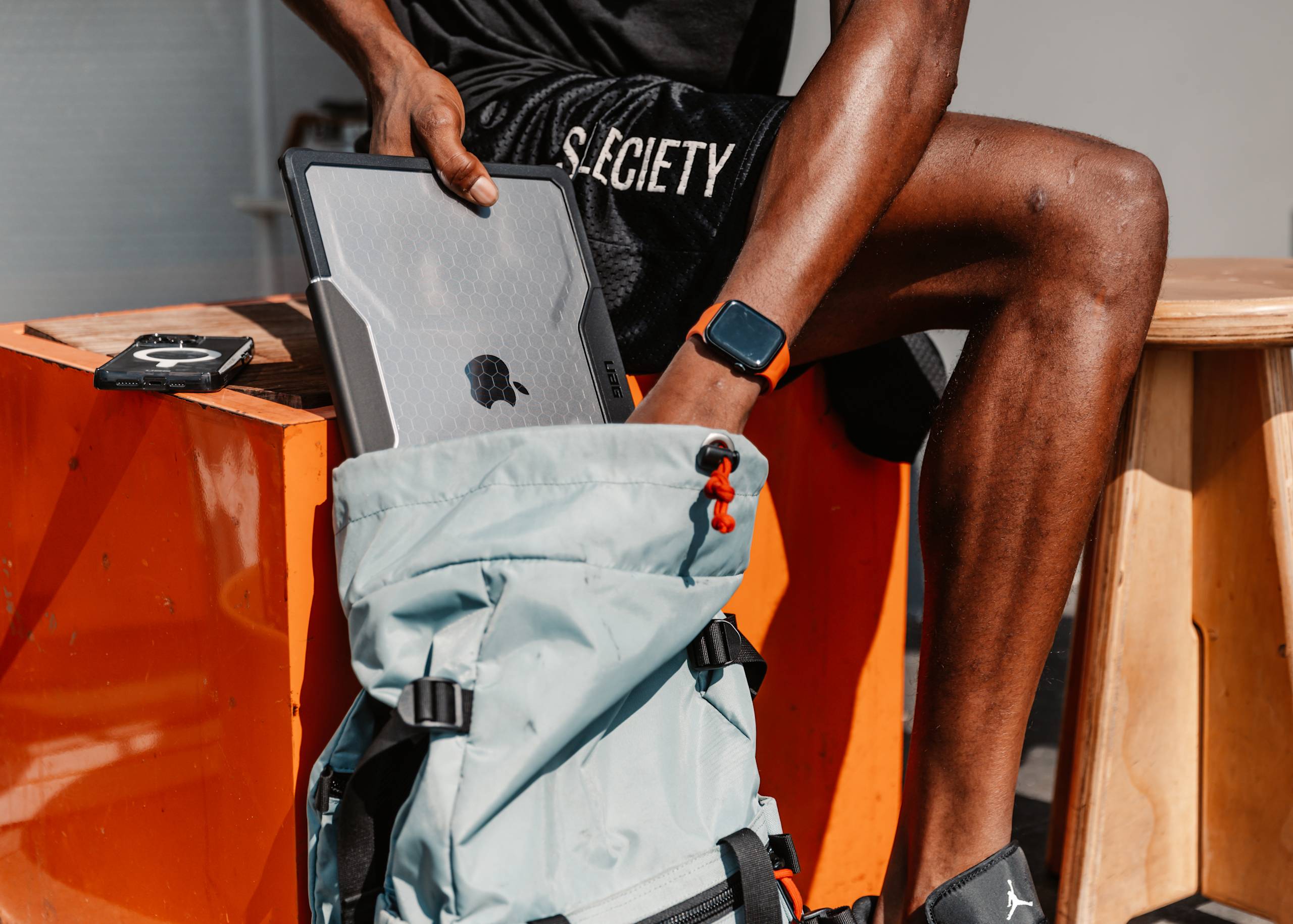 UAG Plyo MacBook Pro 14 Zoll Case transparent stoßfest