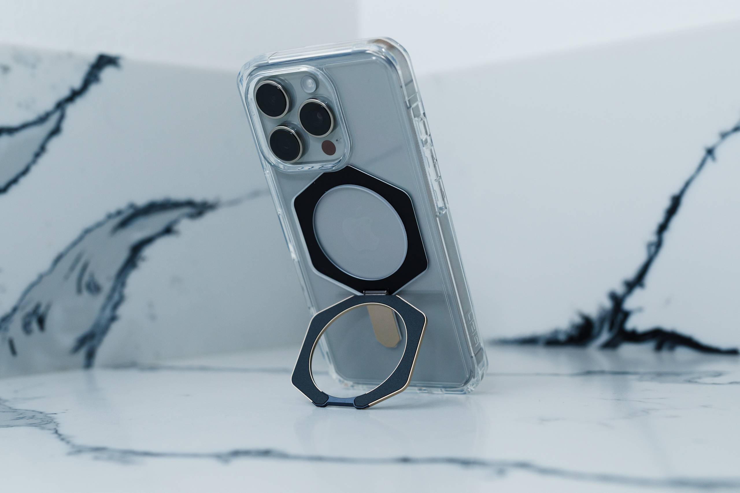 UAG Plyo XTE iPhone 16 Pro Max Hülle MagSafe Ständer