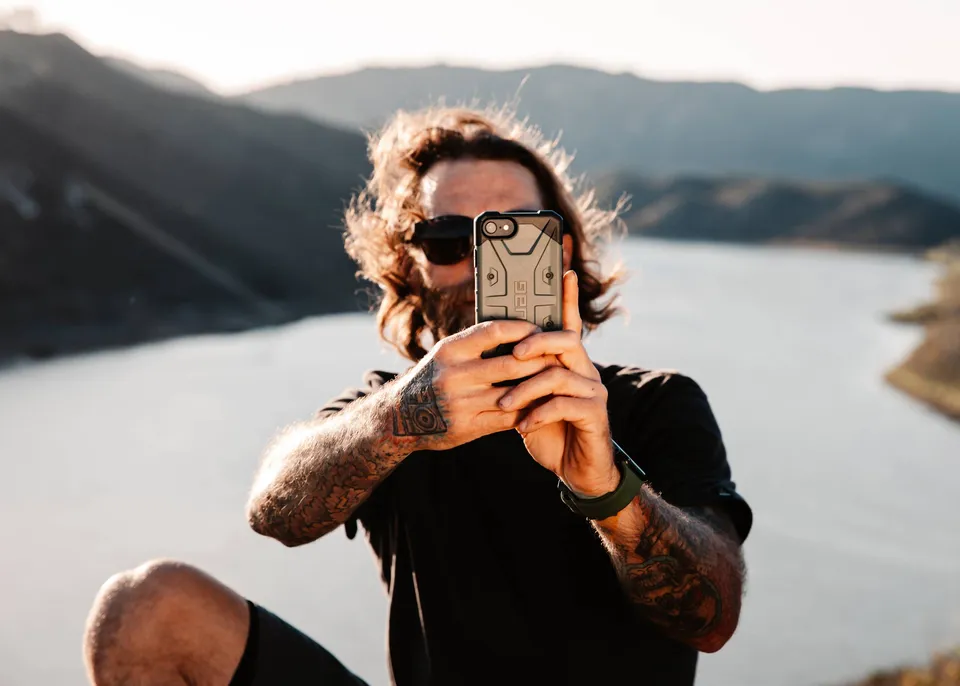 UAG Pathfinder SE iPhone SE 2022 Handyhülle robust