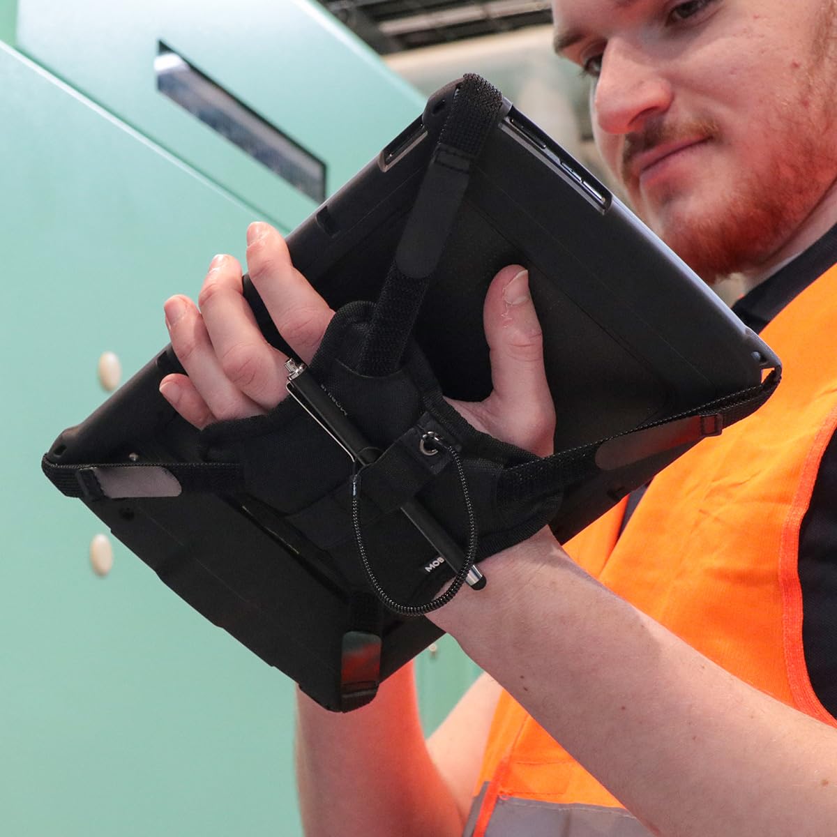 Mobilis X-Grip Tablet-Handschlaufe Schwarz mit Stifthalter