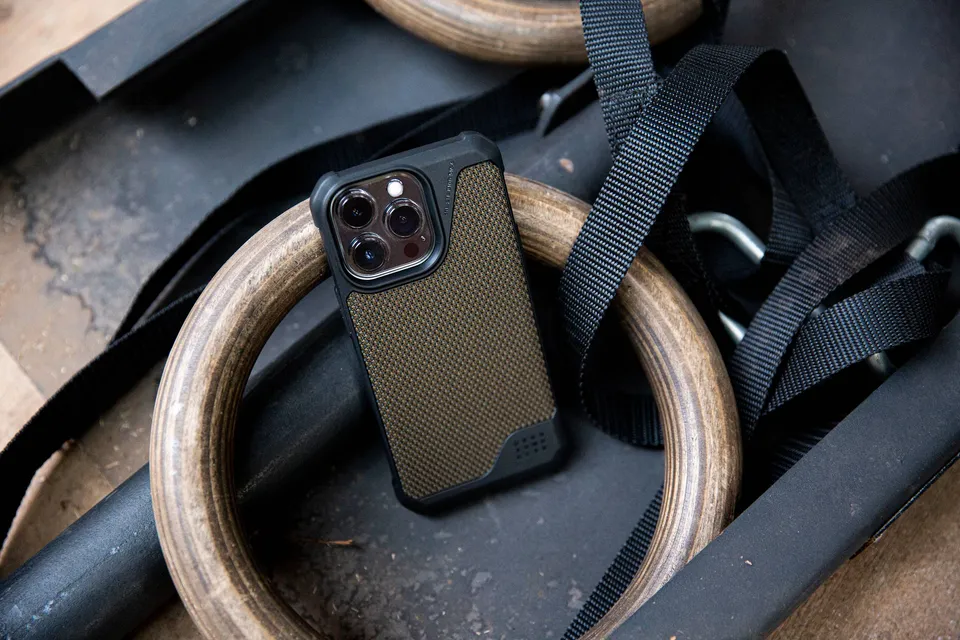 UAG Metropolis LT iPhone 13 Pro Hülle Kevlar schwarz