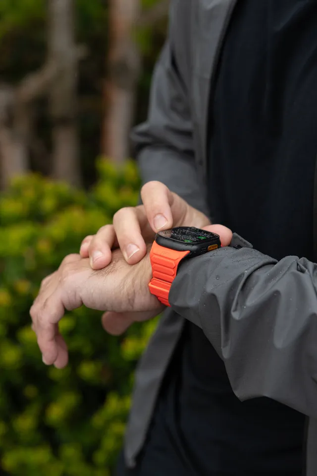 UAG Pathfinder Armband Apple Watch Ultra 49mm Magnet