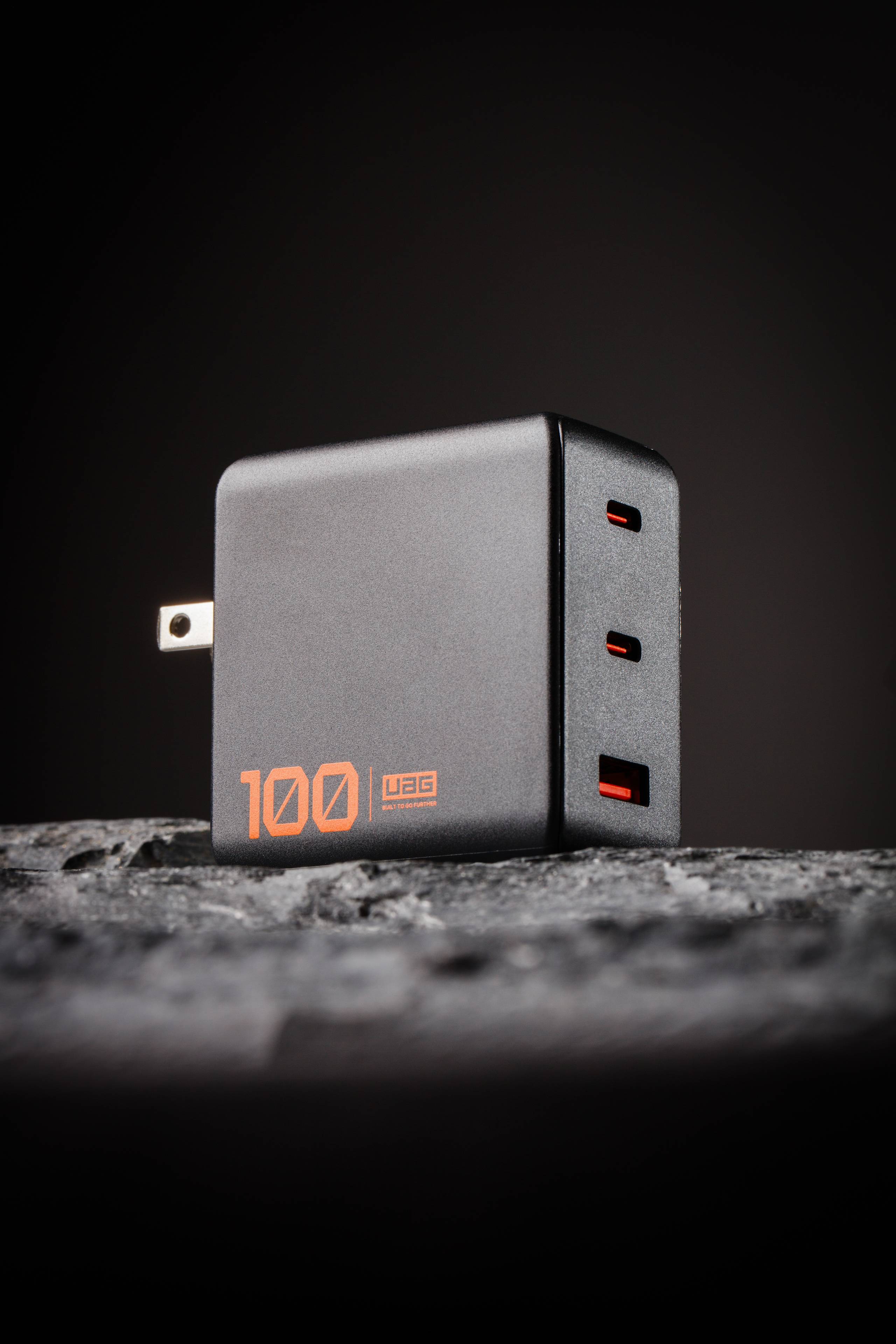 UAG SRGE 100W 3-Port GaN Wandladegerät USB-C