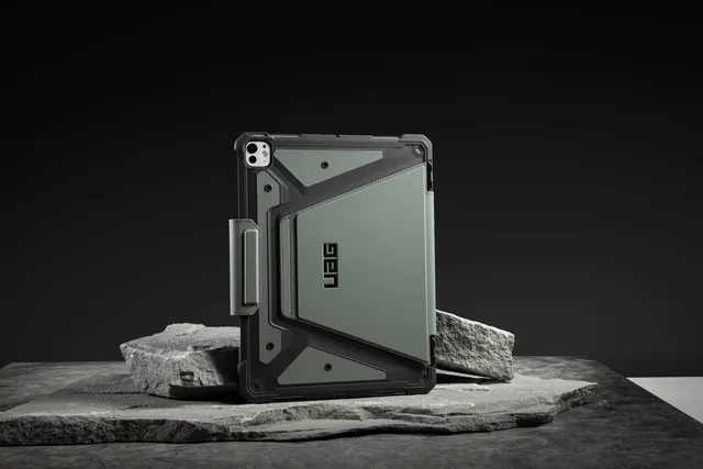 UAG Metropolis SE iPad Pro 13 M4 Hülle Folio schwarz