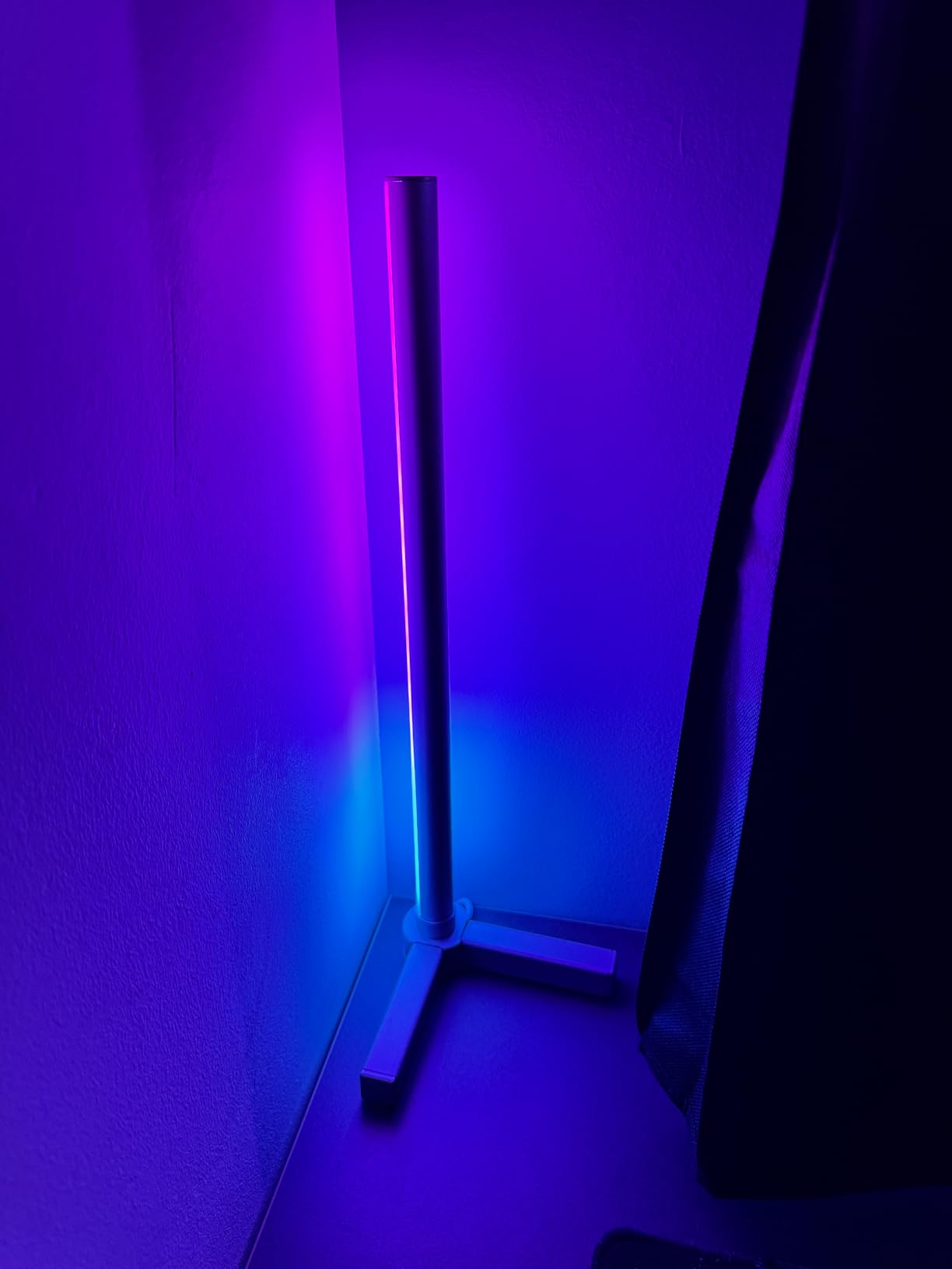 OSRAM SMART+ Corner Table Tischleuchte 40cm silber RGB