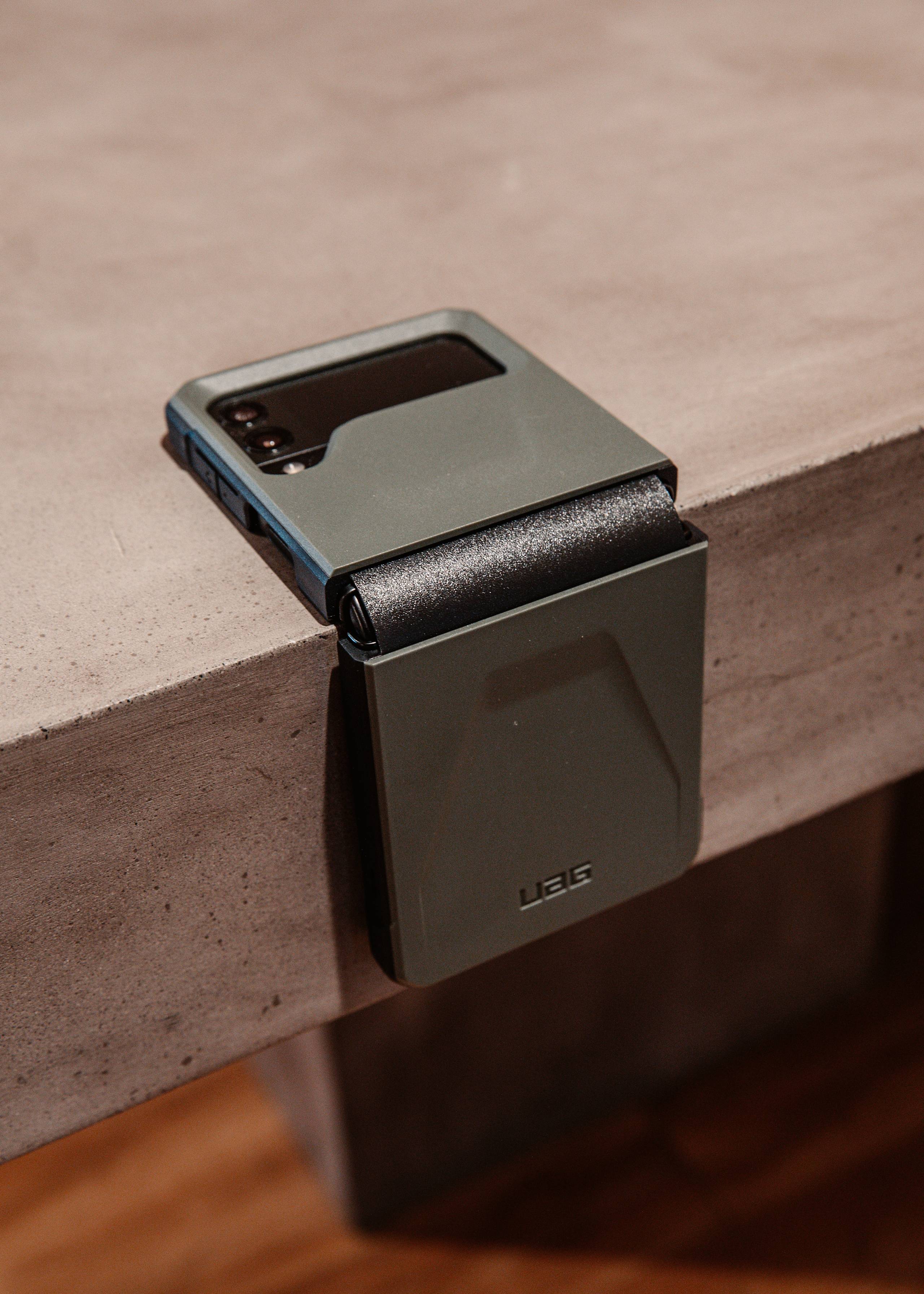 UAG Civilian Galaxy Z Flip3 5G Hülle Schutzhülle