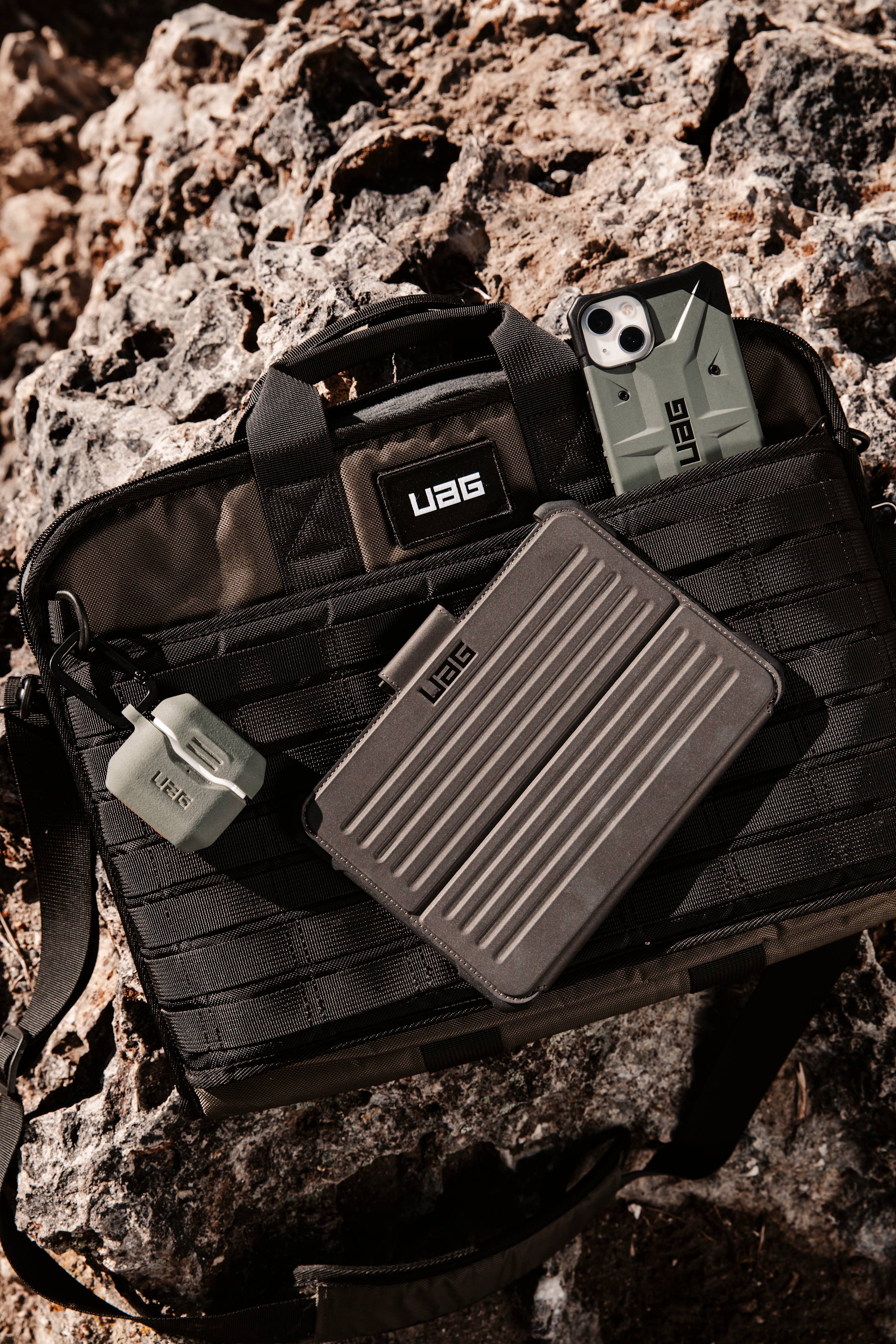 UAG Standard Issue Laptoptasche 16 Zoll Taktisch