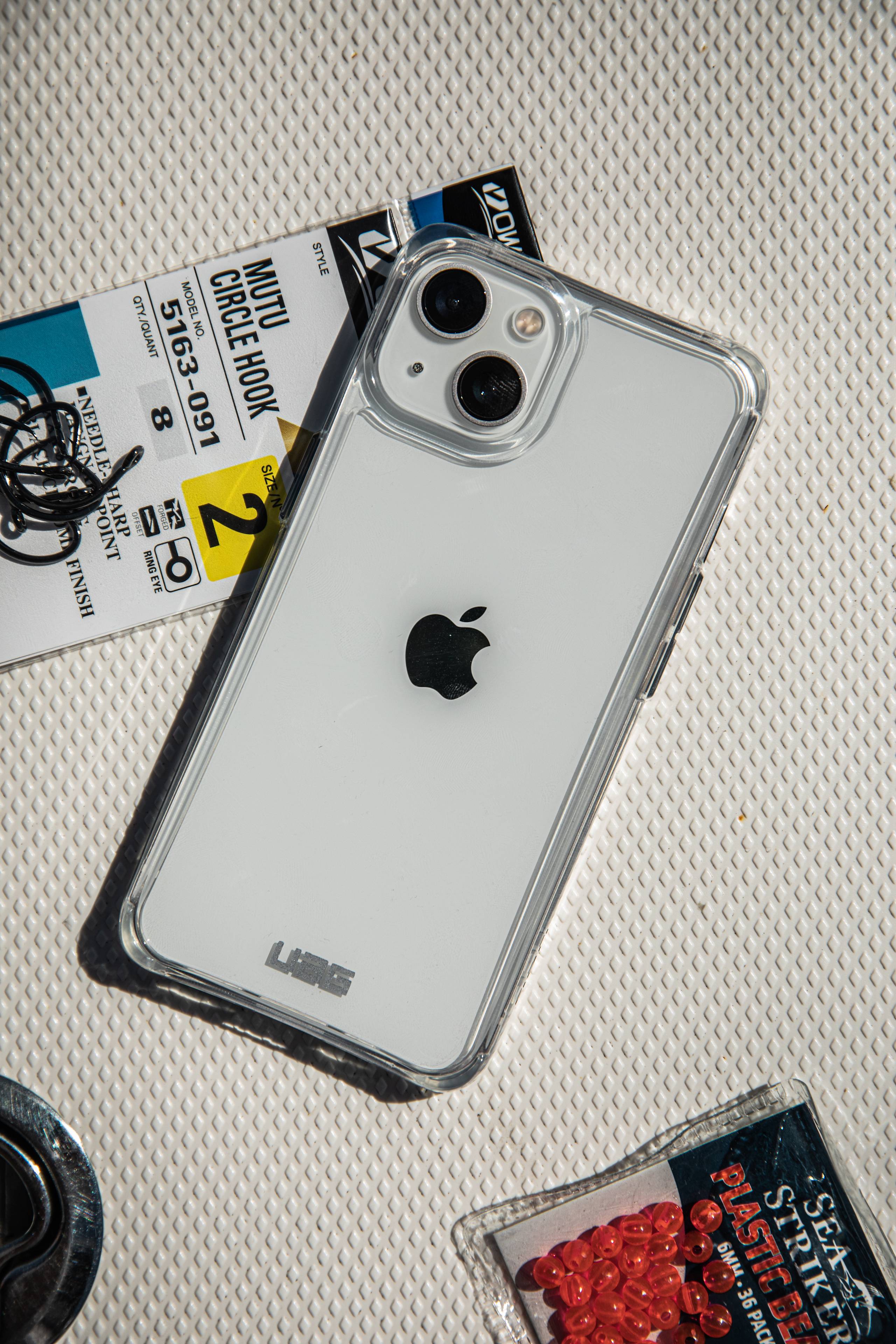 UAG Plyo Hülle iPhone 13 Pro transparent stoßfest 4,8m