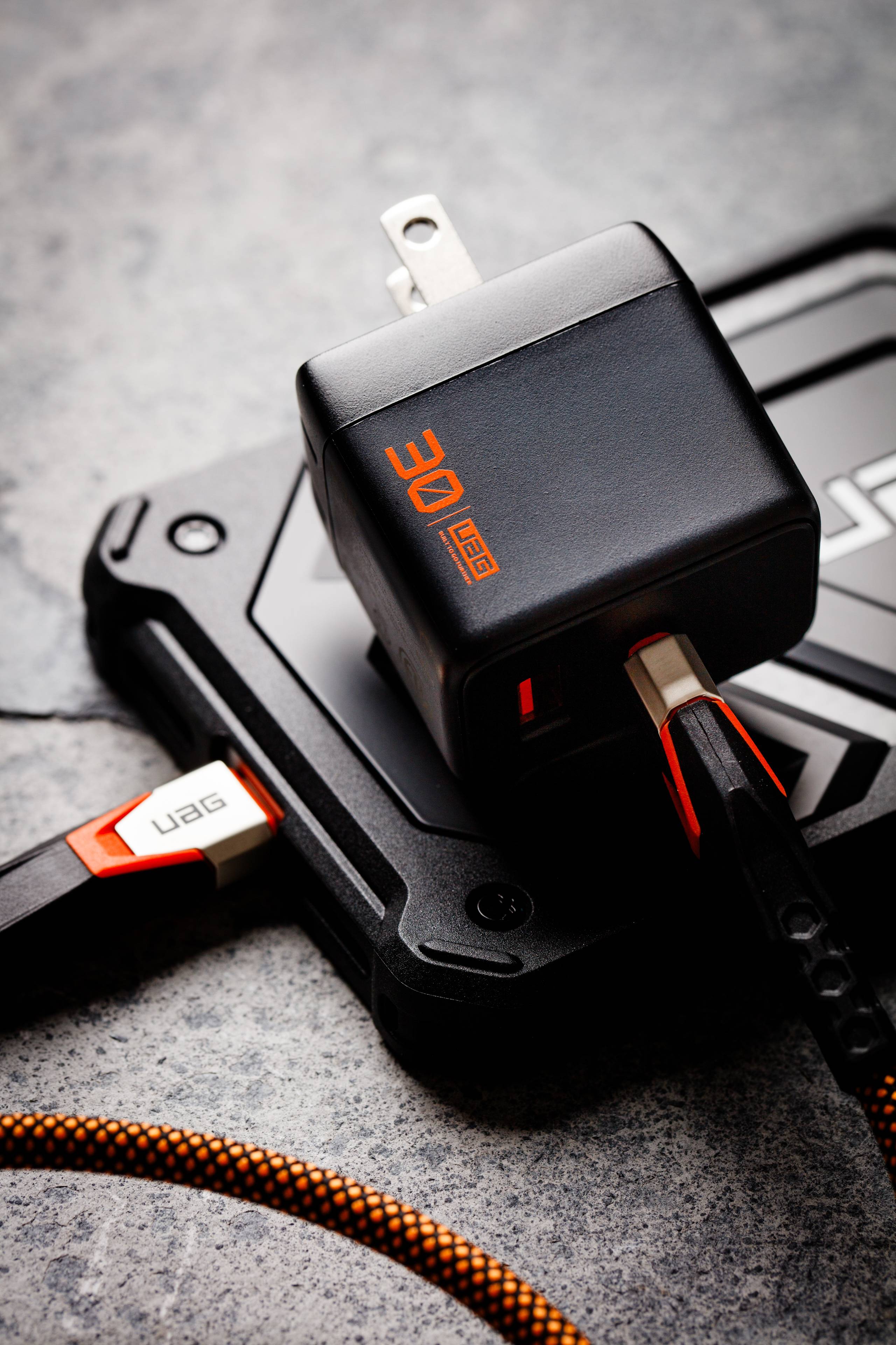 UAG SRGE 30W Wandladegerät 2-Port USB-C GaN