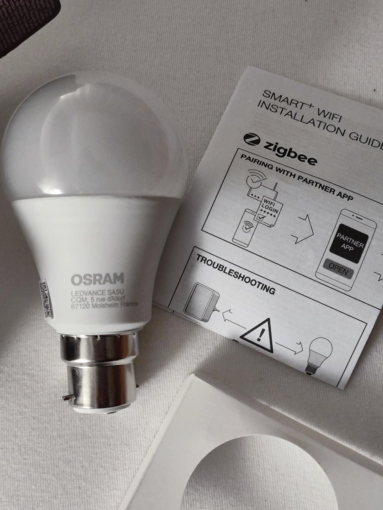 ams OSRAM SMART+ A60 LED-Lampe B22D RGBW 1er-Pack