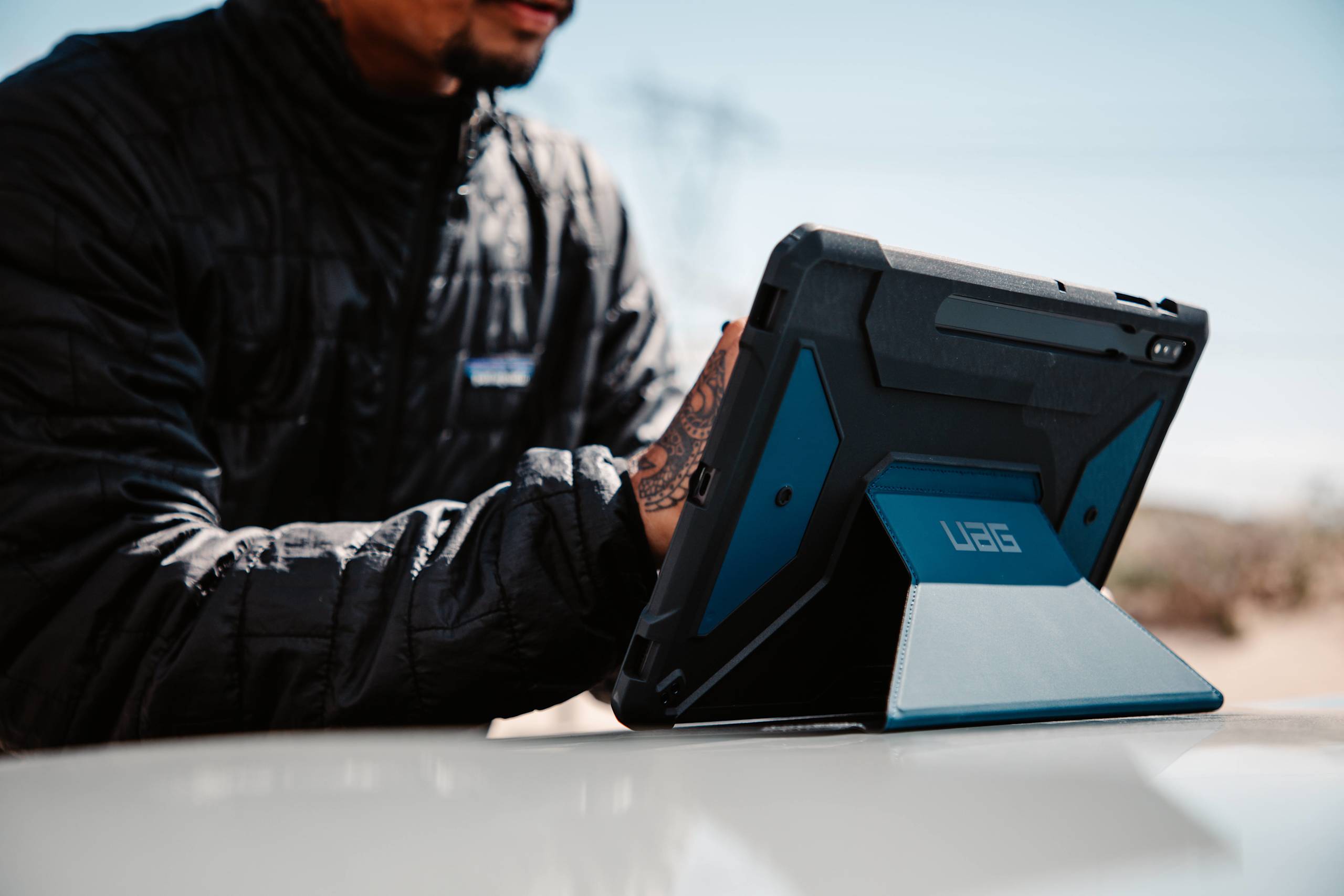 UAG Metropolis SE Galaxy Tab S8 Plus 12.4 Folio Hülle