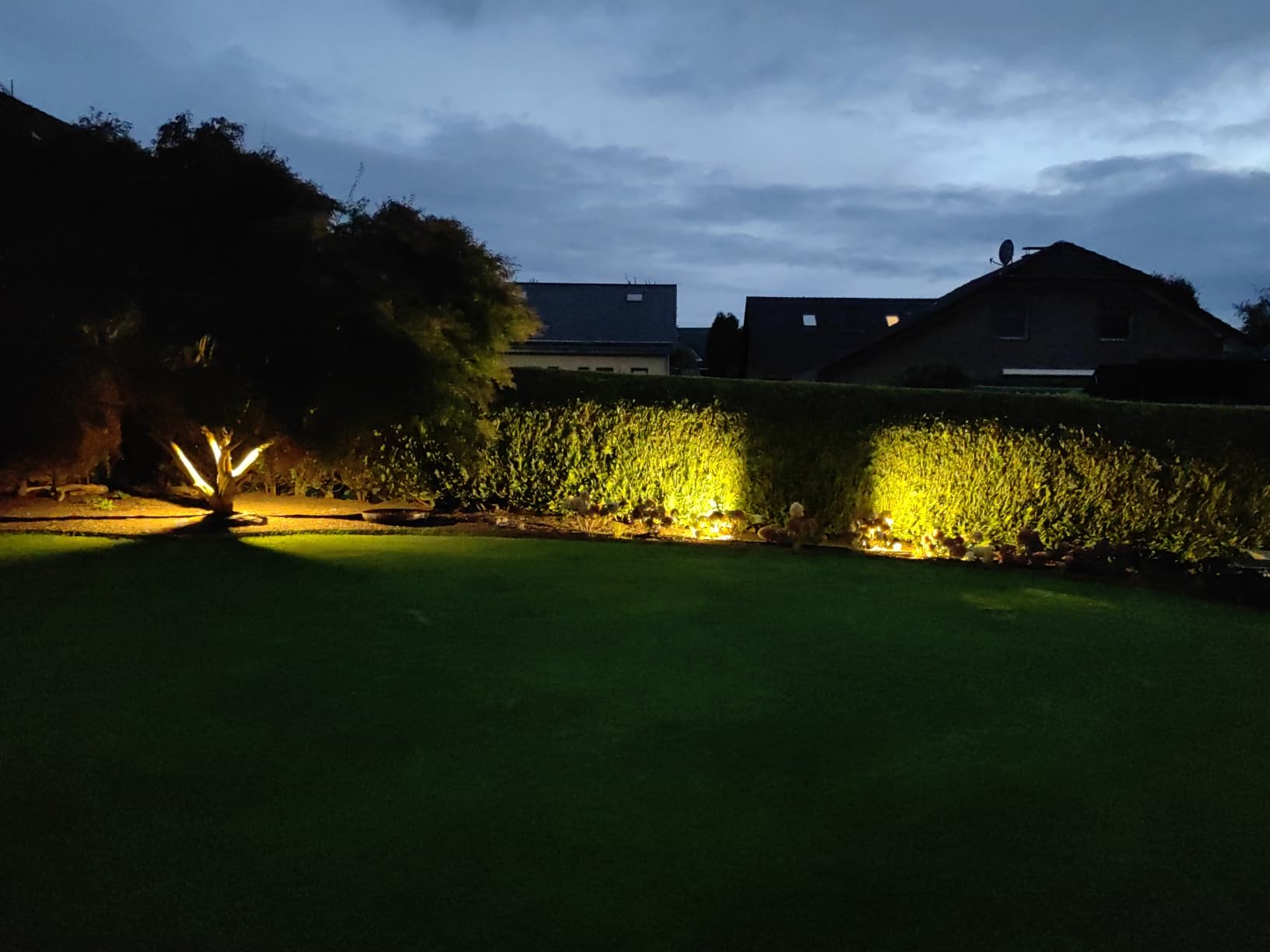 ams OSRAM SMART+ ENDURA Garden Flood Strahler 20W warmweiß