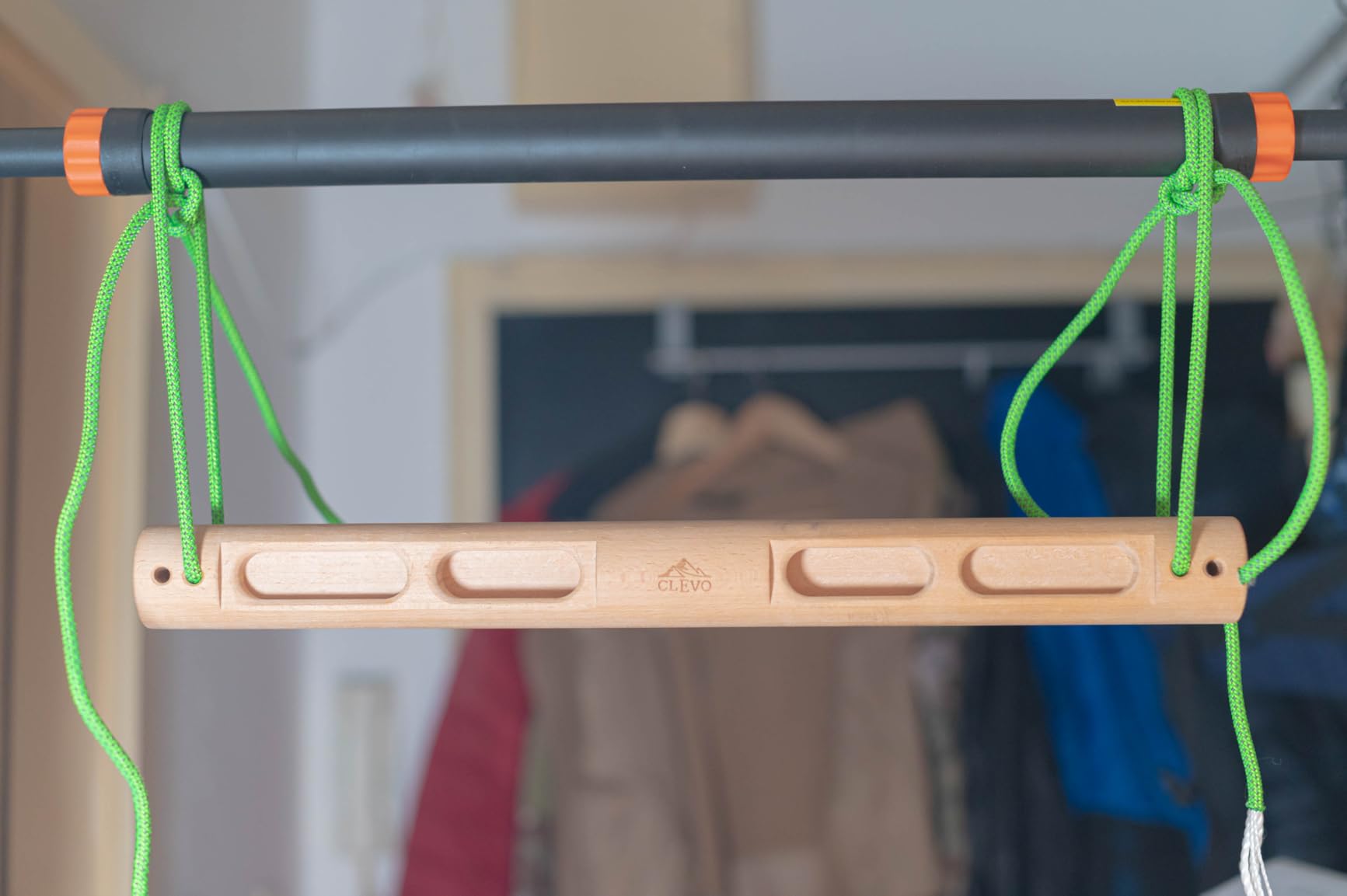 Clevo Fingerboard Slim Hangboard Holz mobil Seilaufhängung