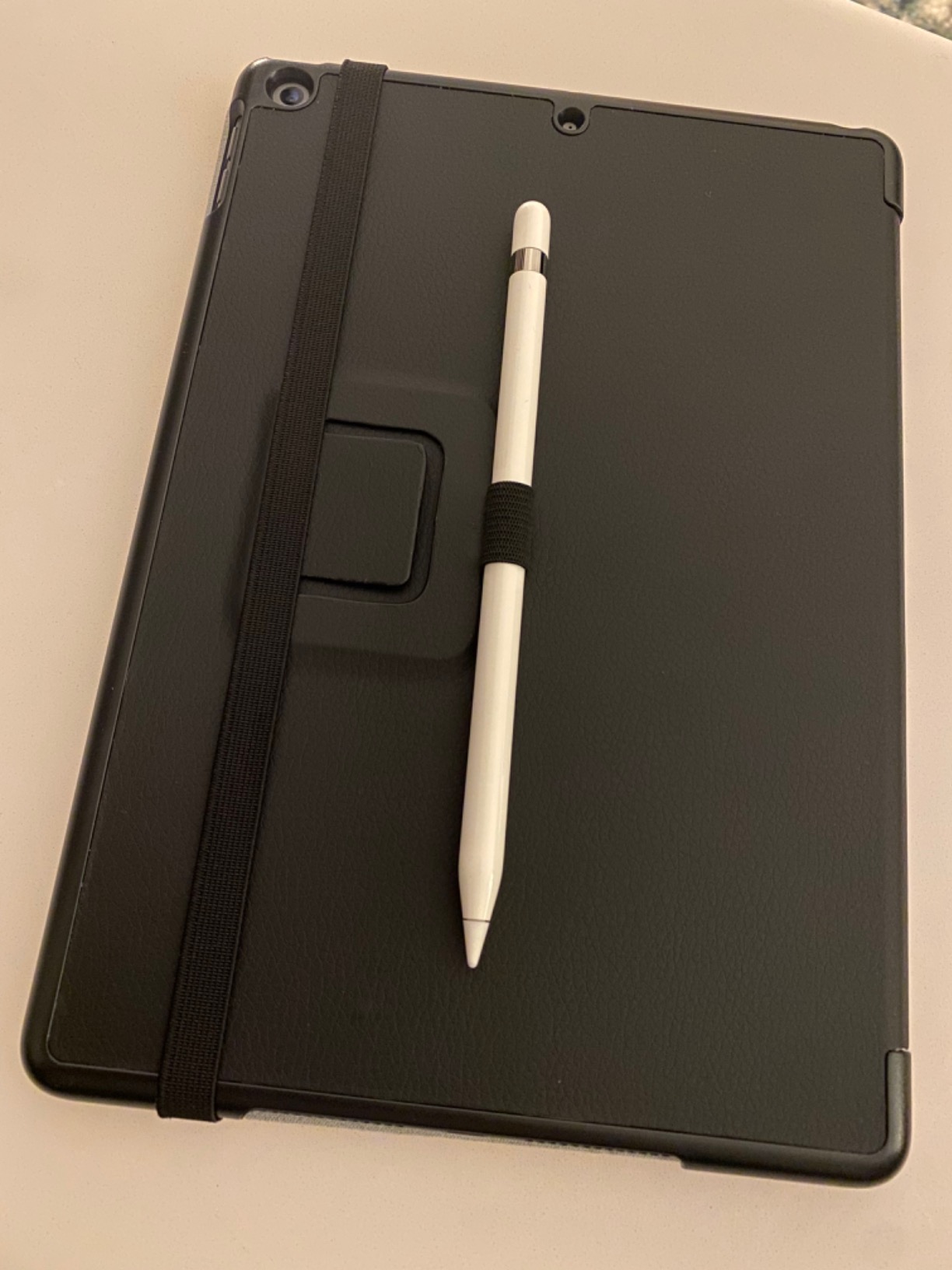 Mobilis ACTIV+ iPad 10,2 Schutzhülle Folio Stifthalter