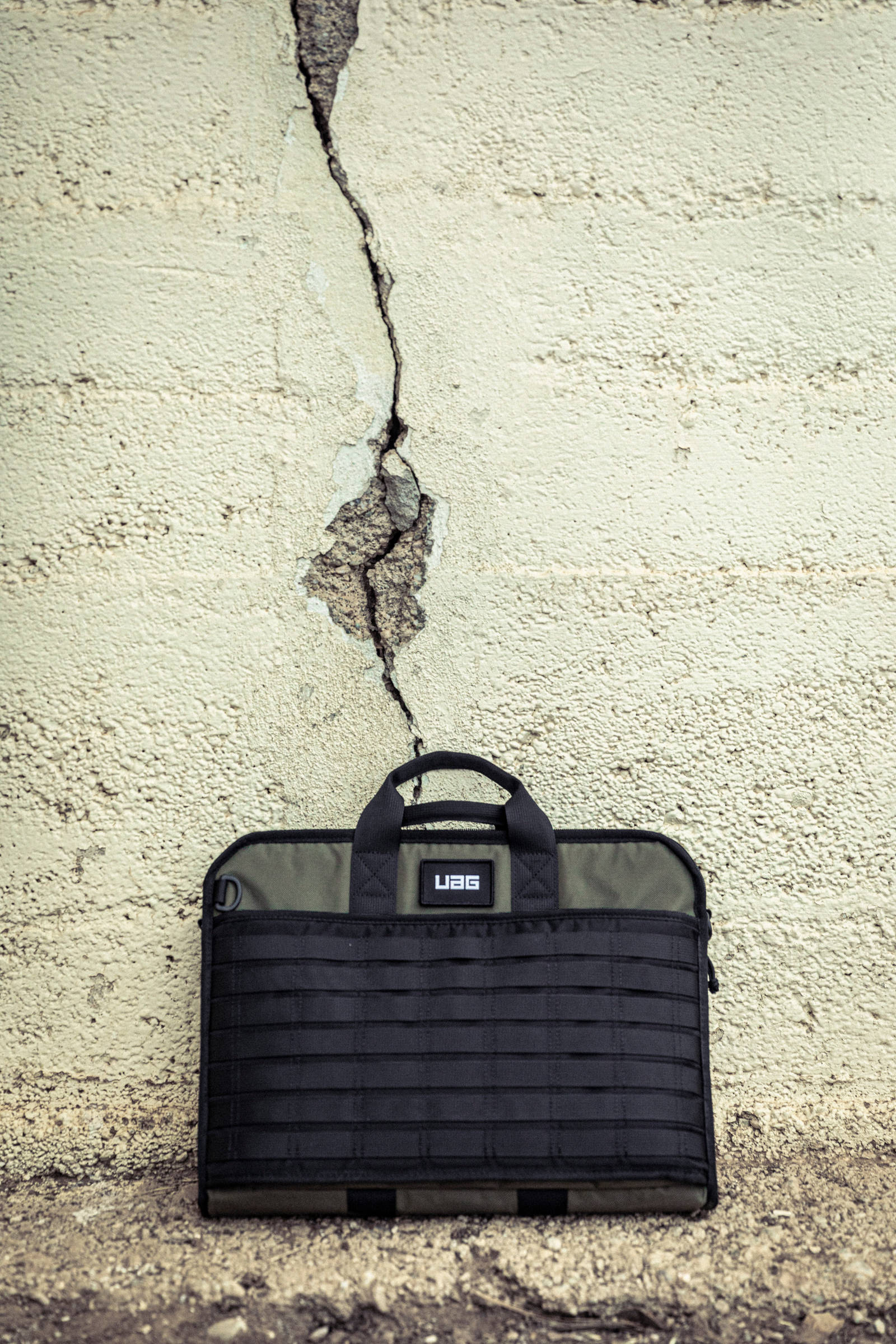 UAG Standard Issue Tactical Brief 14 Zoll Laptoptasche