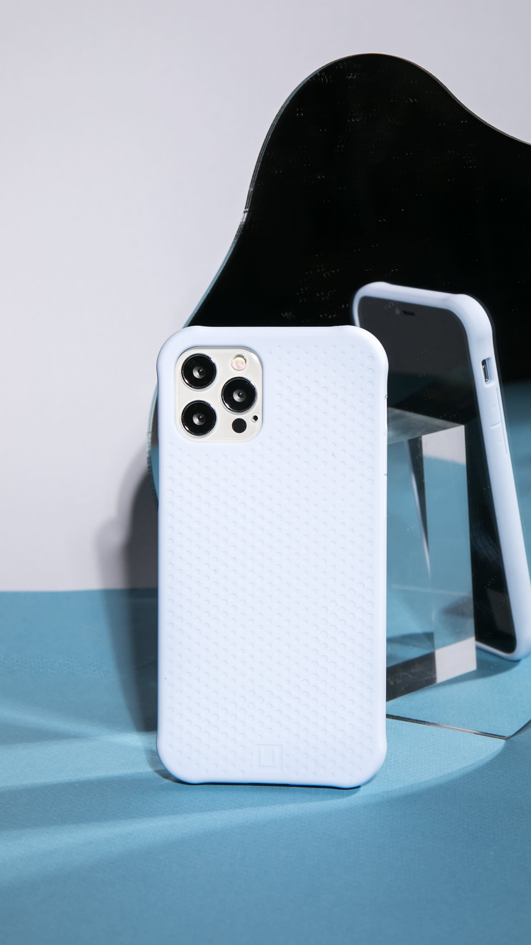 UAG Dot iPhone 12 Silikon Hülle Stoßschutz