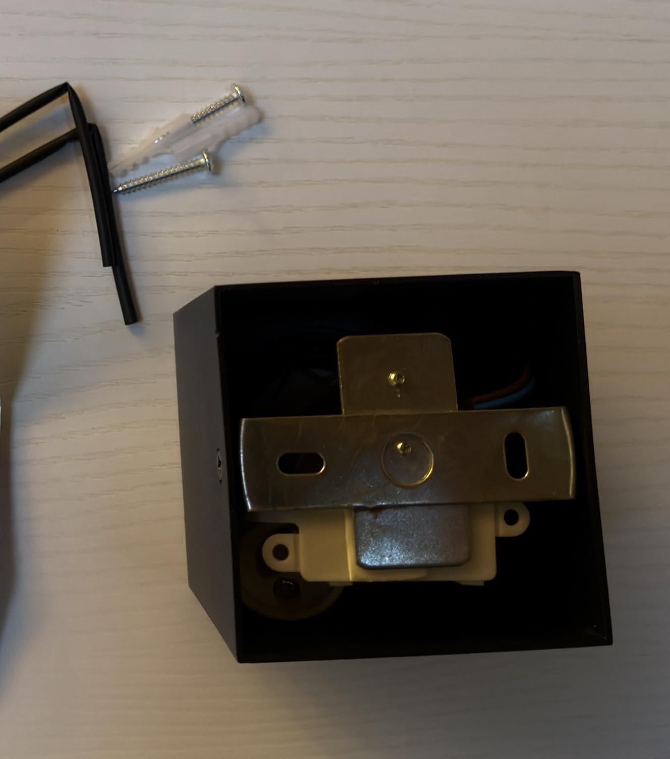 ams OSRAM SMART+ Spot Surface Square Aufbauspot Weiß GU10 eckig